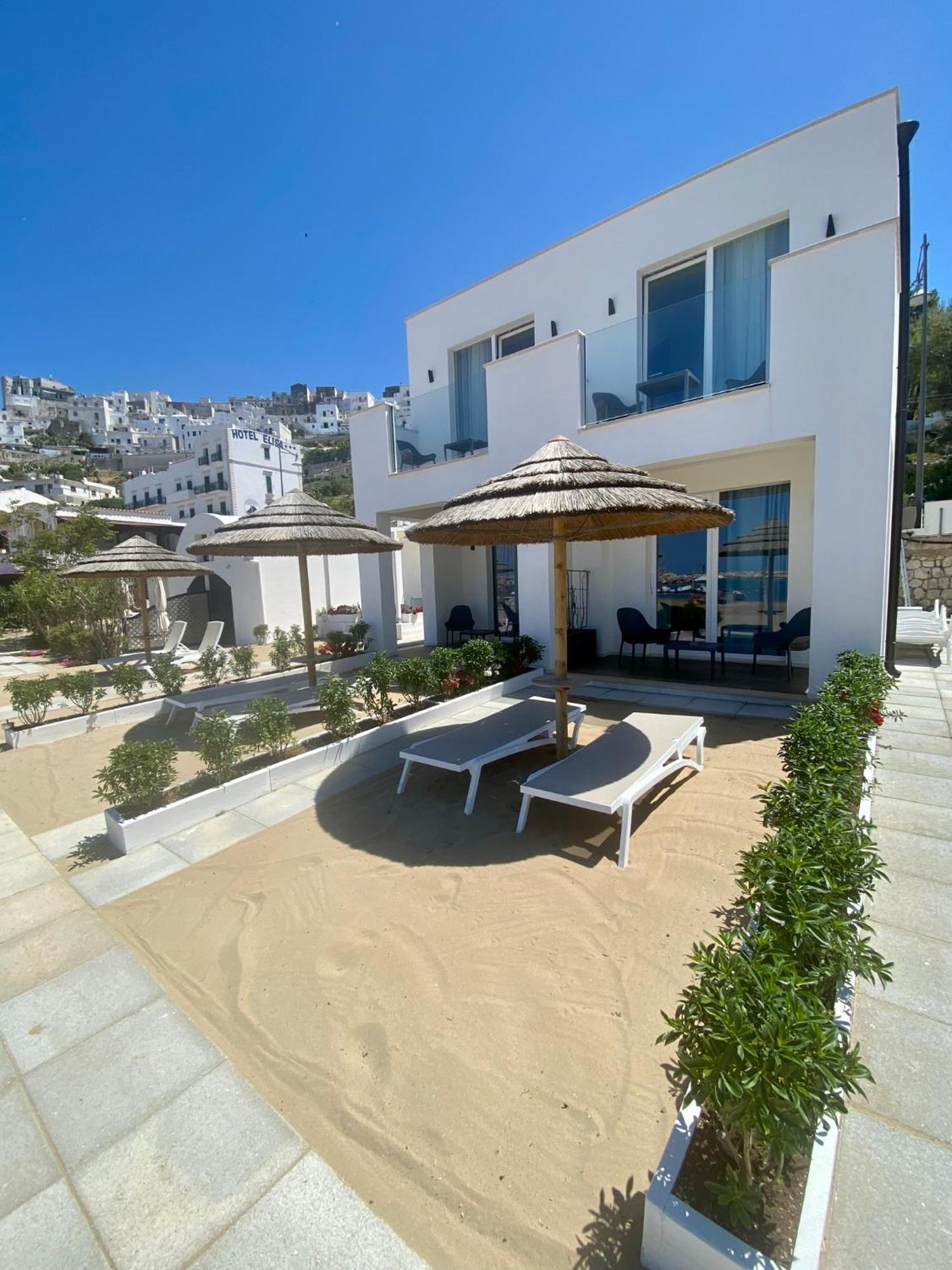 Marina Bay Beach Suites Peschici Exterior photo