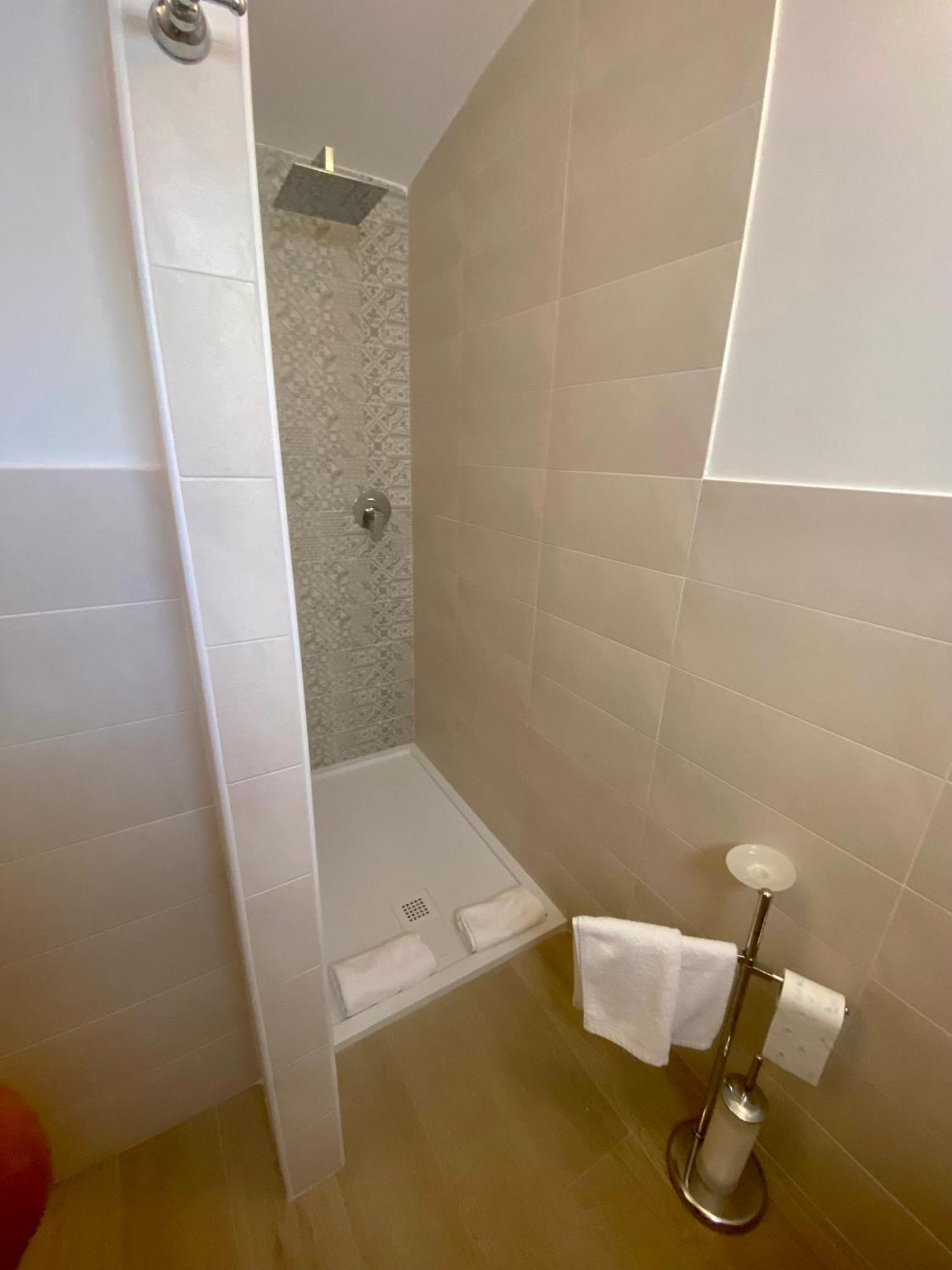Marina Bay Beach Suites Peschici Exterior photo