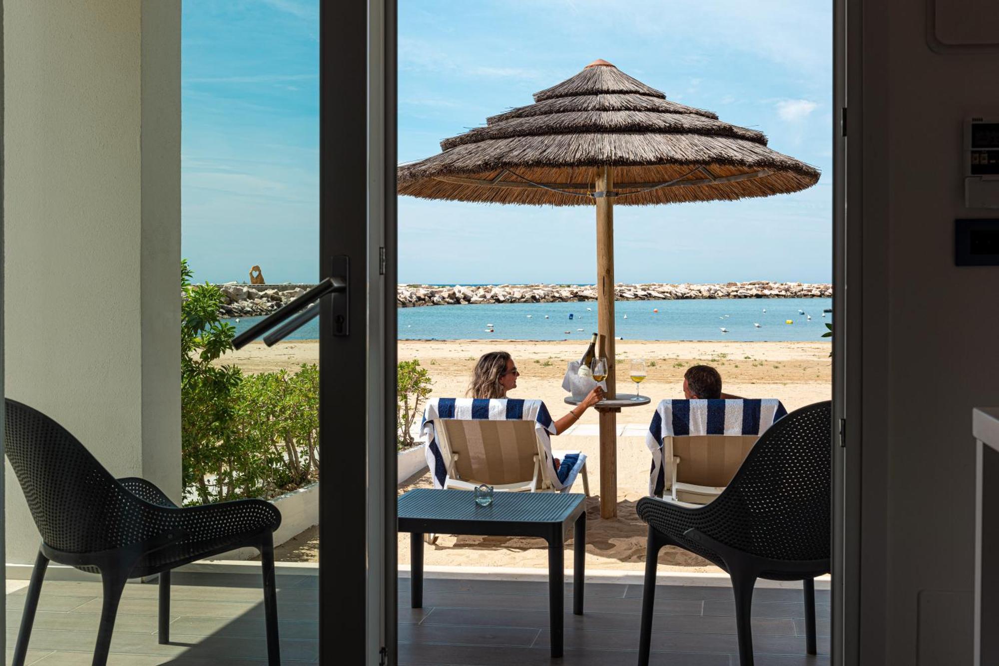 Marina Bay Beach Suites Peschici Exterior photo